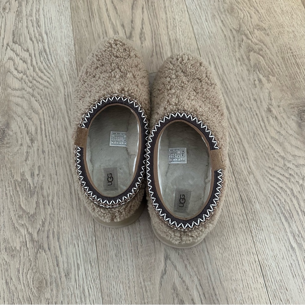 UGG® Tazz Maxi Curly Genuine Shearling Platform Slipper Sz 11 - Picture 4 of 7